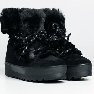 Cougar Vanity Women's Black Fur-Lined Winter Boots worn once!